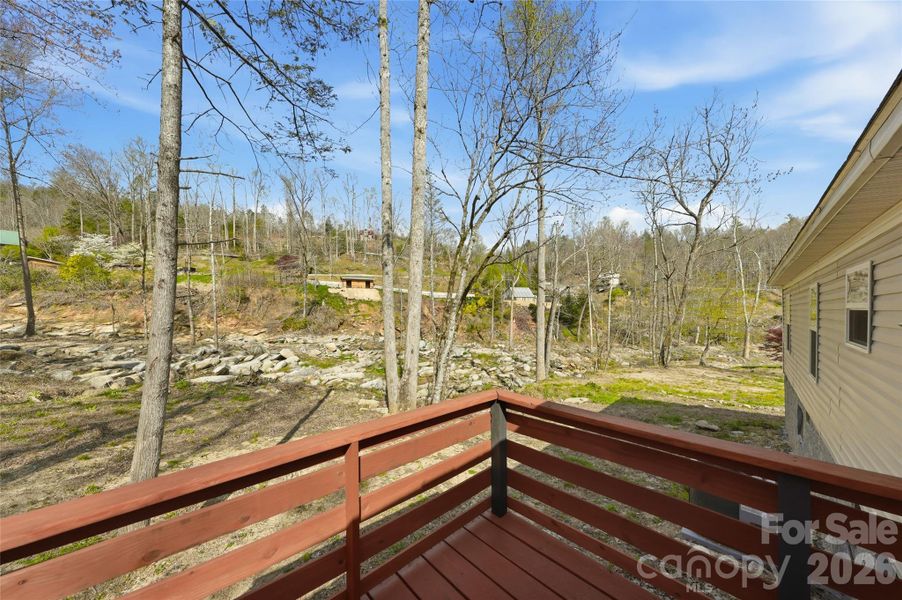 Natural landscape and outdoor views near in Hendersonville (Image 30). Natural landscape and outdoor views near in Hendersonville (Image 30).