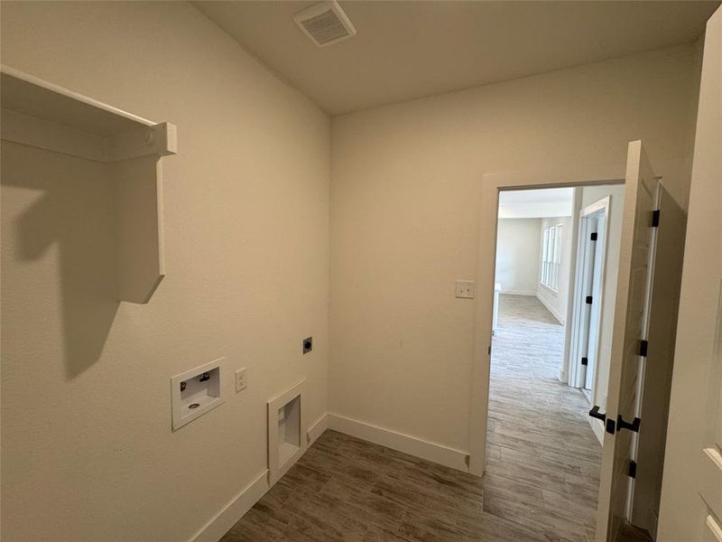 Spacious, unfurnished interior of a new home in , Springtown (Image 11).