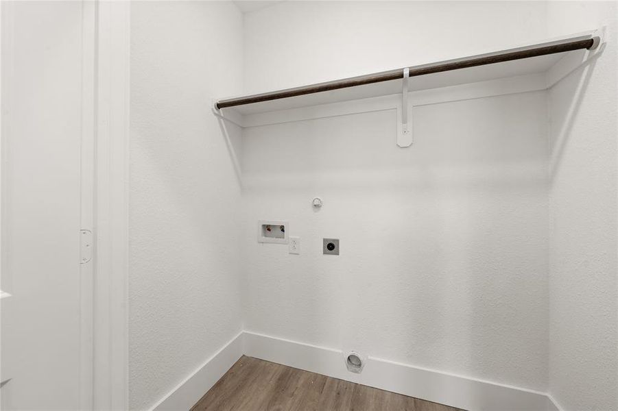 Spacious, unfurnished interior of a new home in , Waco (Image 10).
