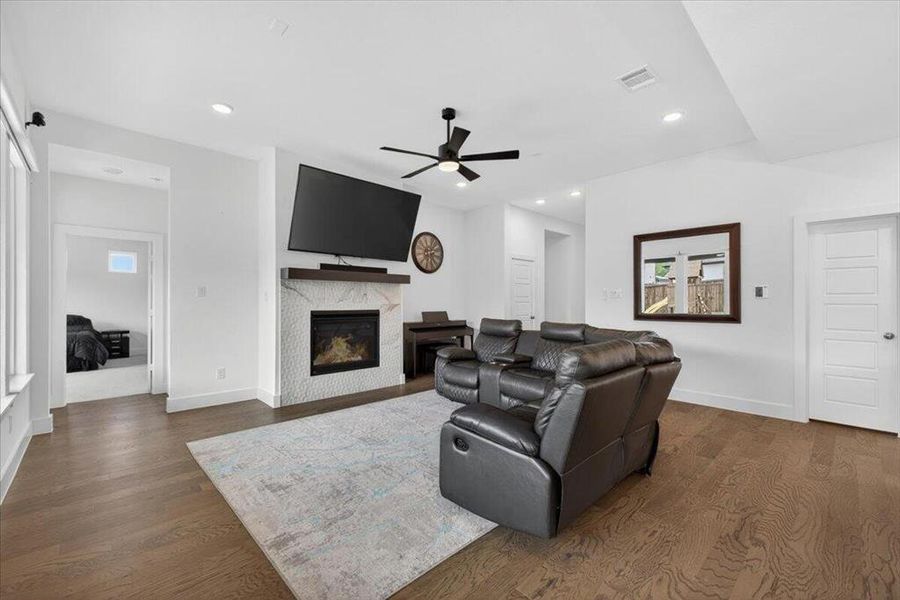 Furnished interior view inside a new home in Talon Hills, Fort Worth (Image 19).