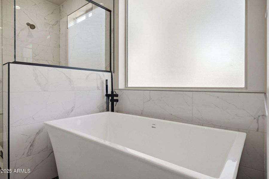 2701NEagleViewLp-ShowLowAZ-17