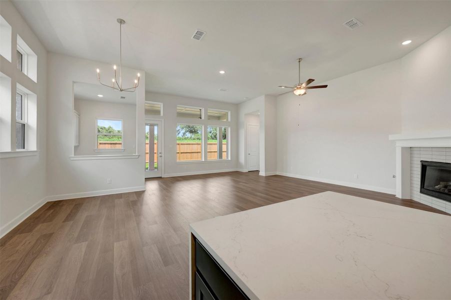 Spacious, unfurnished interior of a new home in Meridiana - Ascent Collection, Manvel (Image 23). Spacious, unfurnished interior of a new home in Meridiana - Ascent Collection, Manvel (Image 23).