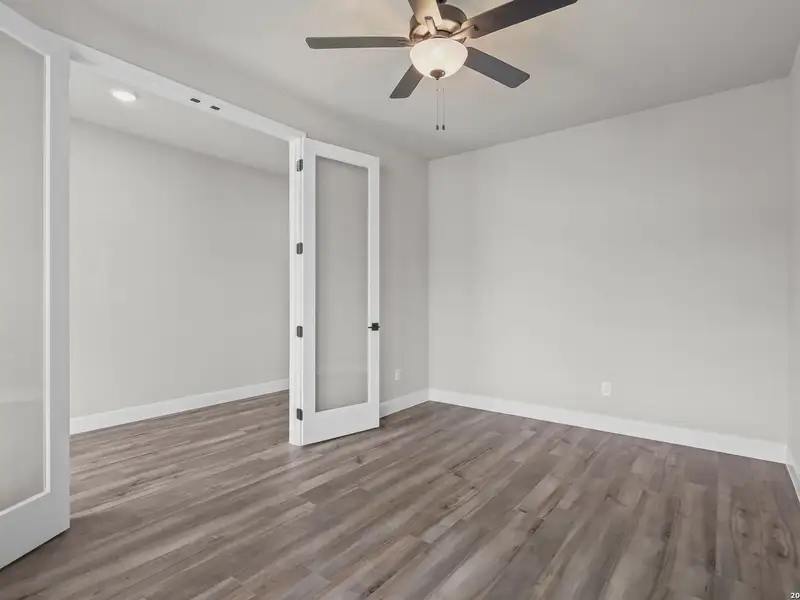 Spacious, unfurnished interior of a new home in Potranco Oaks, Castroville (Image 39). Spacious, unfurnished interior of a new home in Potranco Oaks, Castroville (Image 39).
