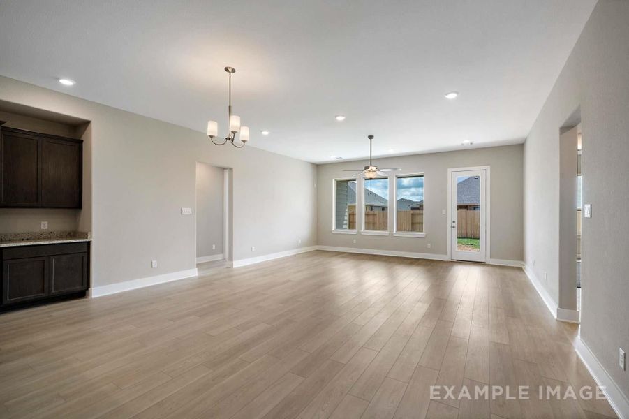 Spacious, unfurnished interior of a new home in Lago Mar, Texas City (Image 22).