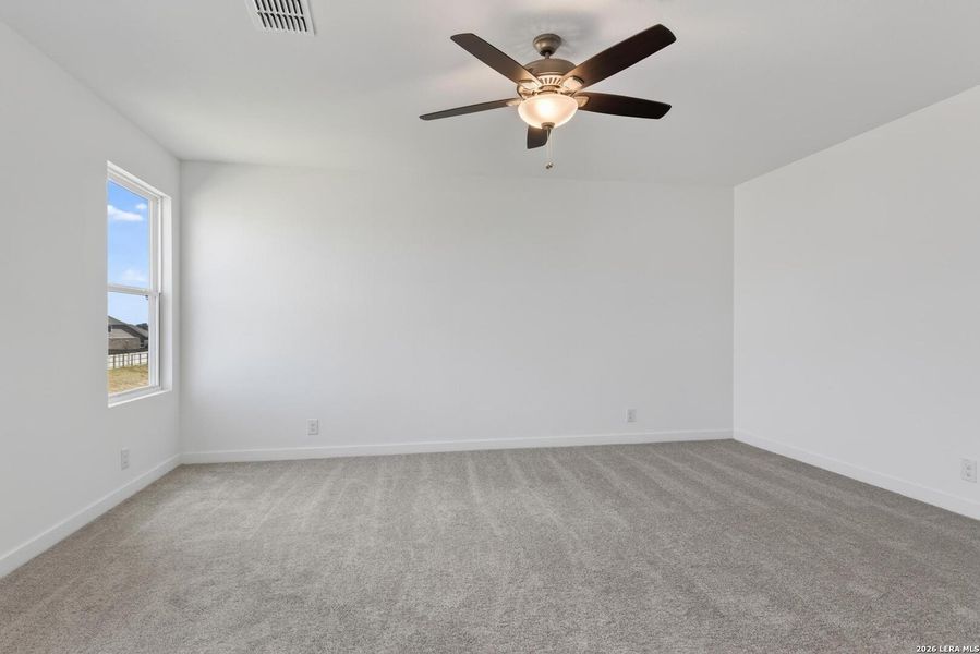 Spacious, unfurnished interior of a new home in Saddlebrook Ranch, Schertz (Image 21).