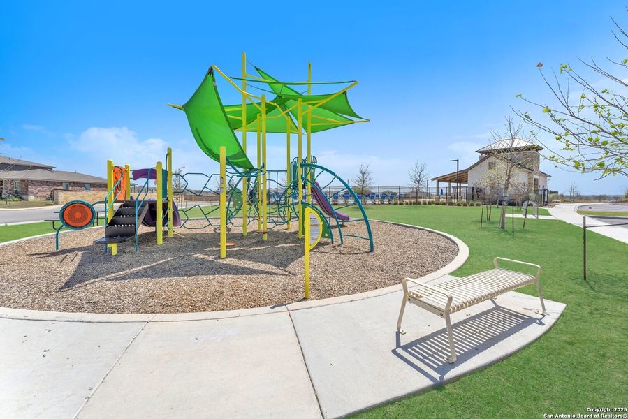 Community amenities in Cinco Lakes, San Antonio (Image 46). Community amenities in Cinco Lakes, San Antonio (Image 46).