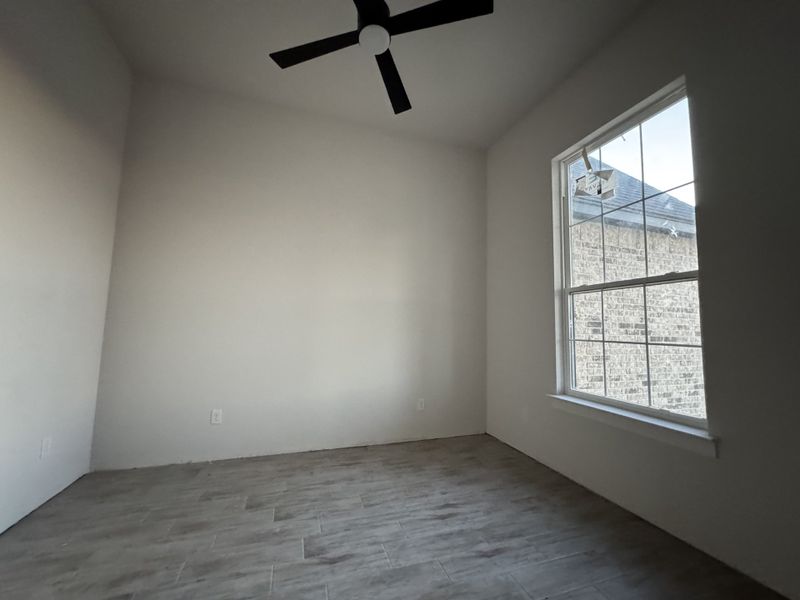 Spacious, unfurnished interior of a new home in Coyote Crossing, Godley (Image 7).