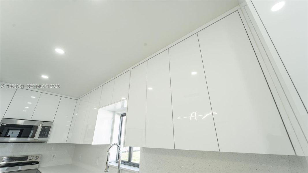 Image 34 of a home in .