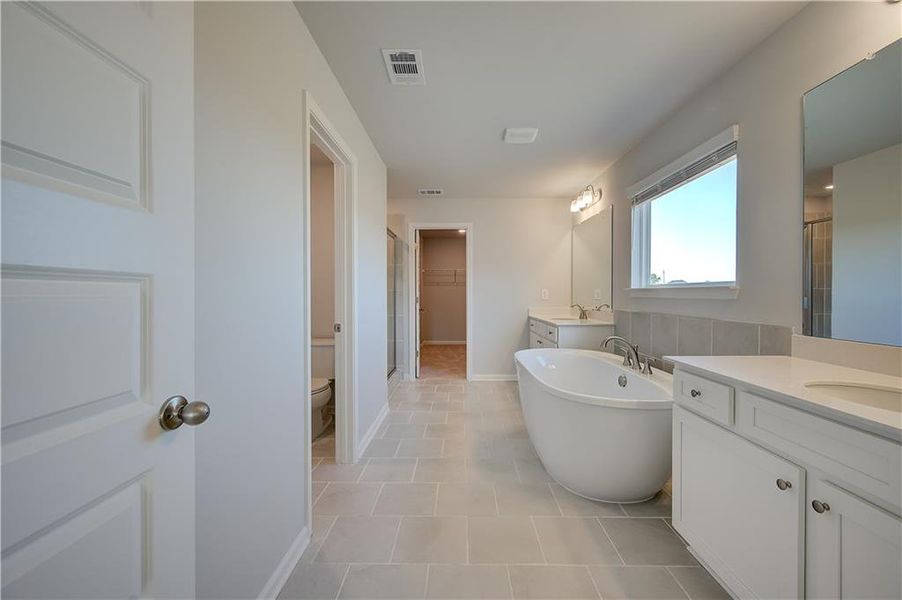 Furnished interior view inside a new home in Grandview at Millers Mill, Stockbridge (Image 10).