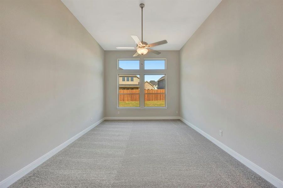 Spacious, unfurnished interior of a new home in Sandbrock Ranch, Aubrey (Image 24).