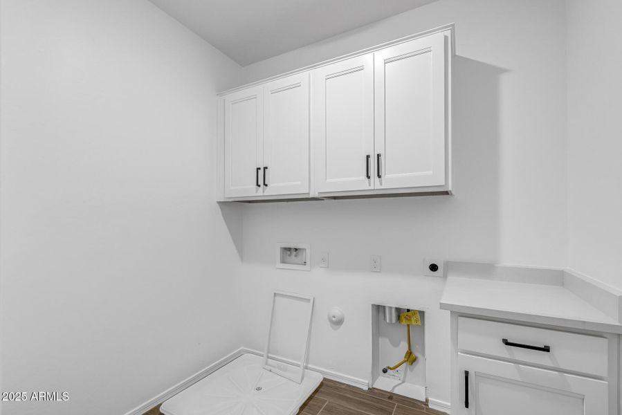 24)LAUNDRY ROOM 24)LAUNDRY ROOM