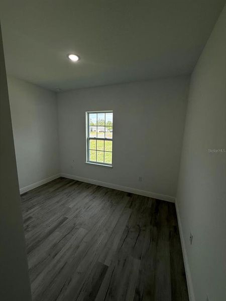 Spacious, unfurnished interior of a new home in , Ocala (Image 12).