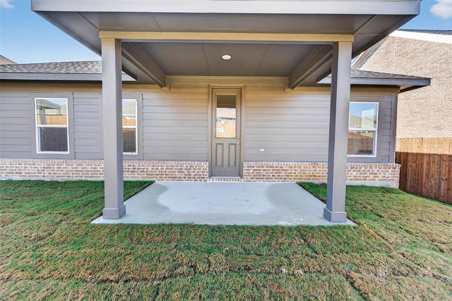 Exterior details and patio area of a home in Liberty Pointe, Gainesville (Image 27). Exterior details and patio area of a home in Liberty Pointe, Gainesville (Image 27).