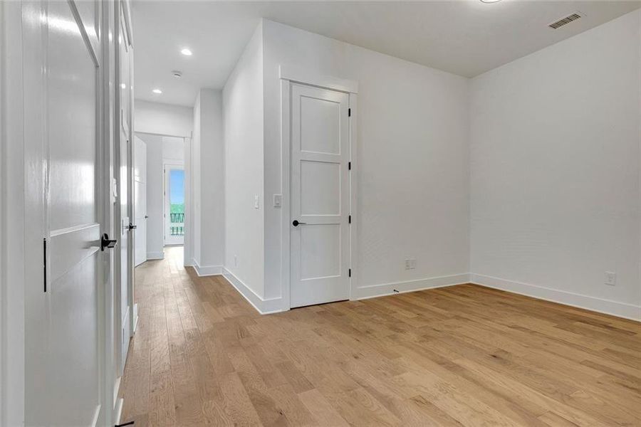 Spacious, unfurnished interior of a new home in , Fayetteville (Image 23).