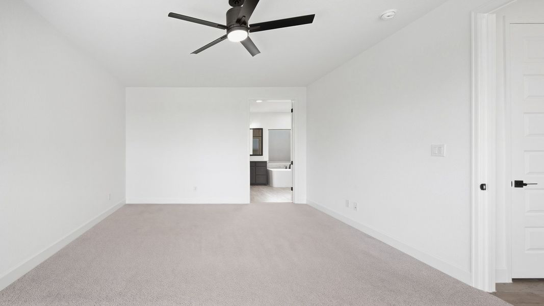 Spacious, unfurnished interior of a new home in Landmark, Denton (Image 23).