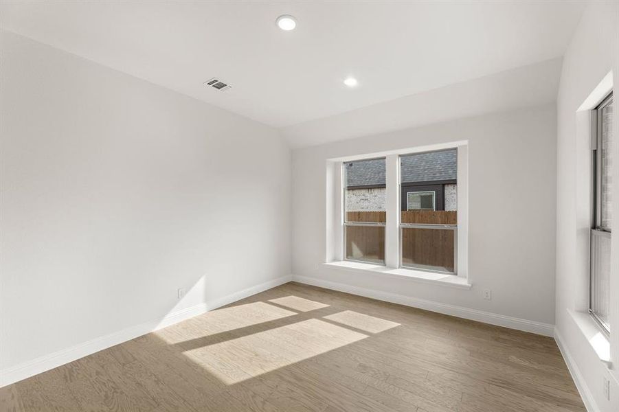 733 Winecup-Dining Room-1