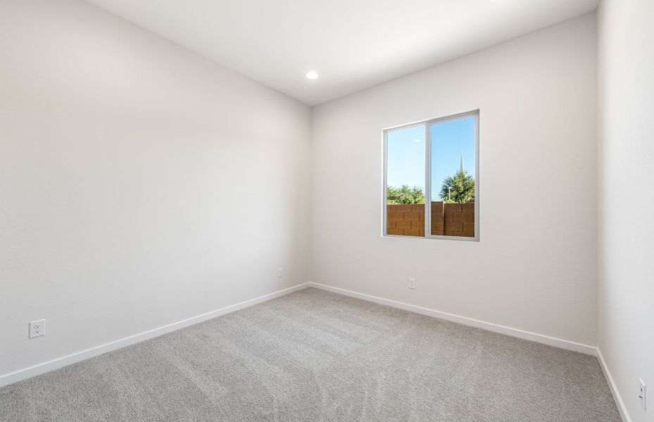 Spacious, unfurnished interior of a new home in Soleo, San Tan Valley (Image 27).