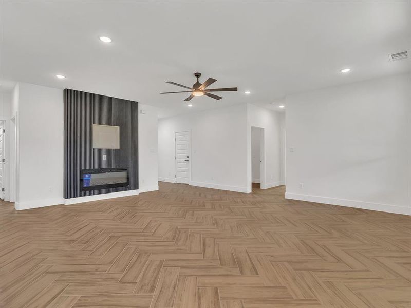 Spacious, unfurnished interior of a new home in , Granbury (Image 16). Spacious, unfurnished interior of a new home in , Granbury (Image 16).