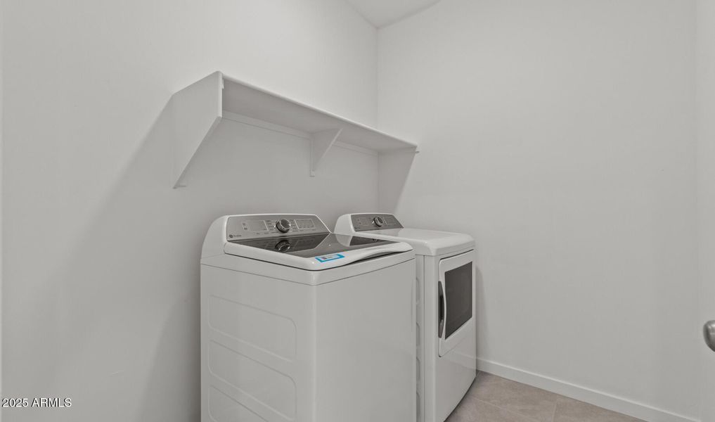 MR Lot #63 Laundry (Large)