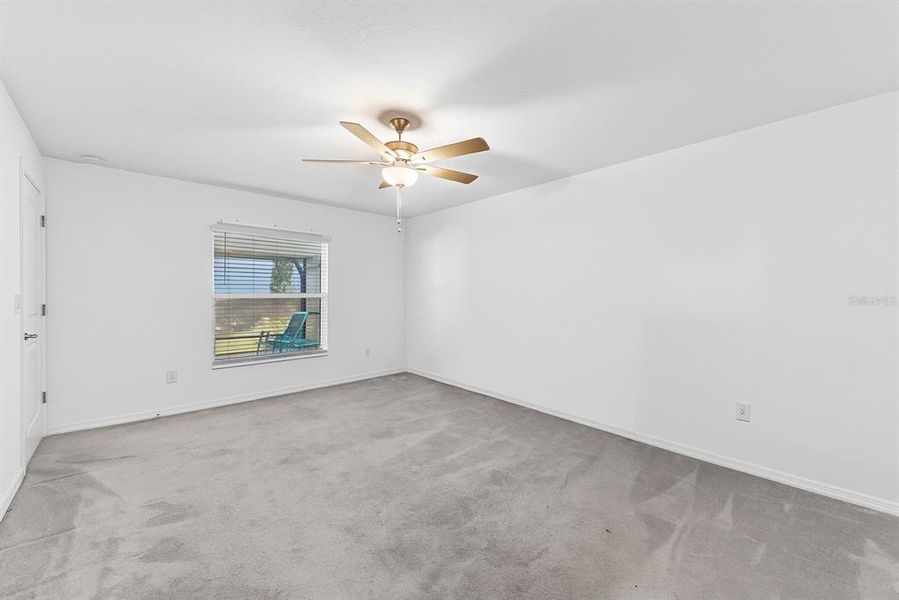 Spacious, unfurnished interior of a new home in Abbott Square: The Executives, Zephyrhills (Image 18).