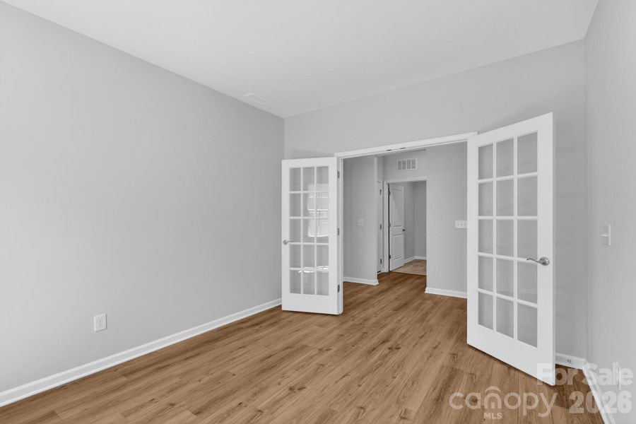 Spacious, unfurnished interior of a new home in Roselyn, Lancaster (Image 18).