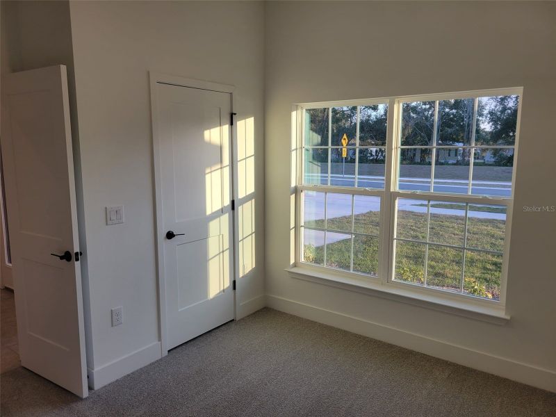Spacious, unfurnished interior of a new home in Arbor Park, Leesburg (Image 10).