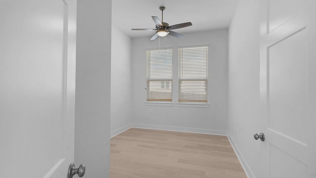 Spacious, unfurnished interior of a new home in Santa Rita Ranch, Liberty Hill (Image 16).