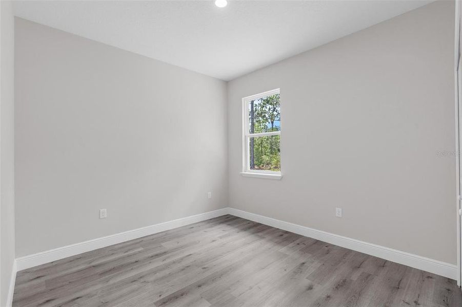 Spacious, unfurnished interior of a new home in , Citrus Springs (Image 49).