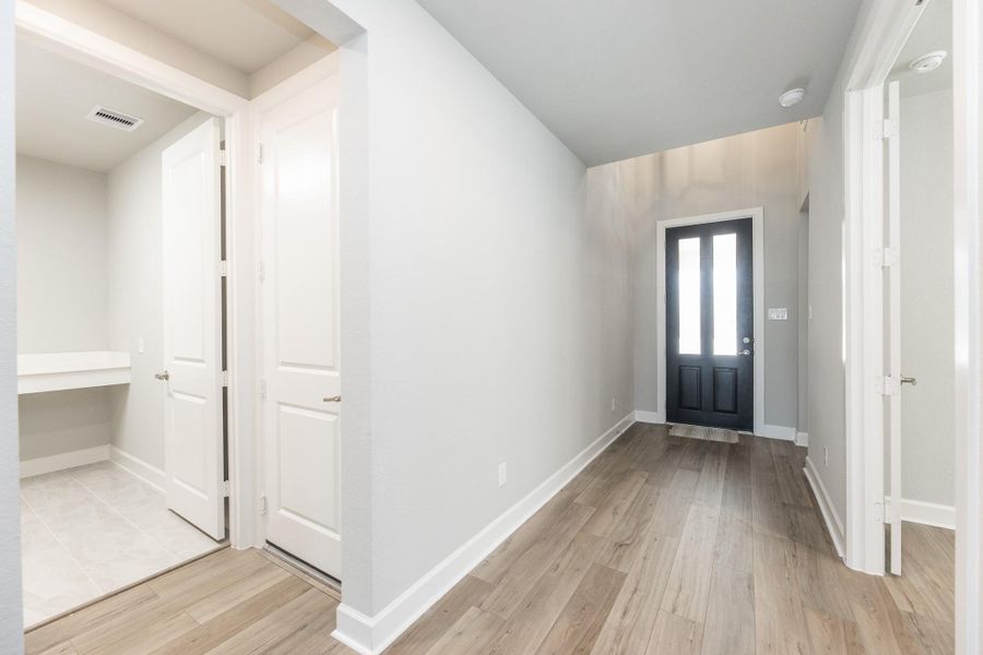 Spacious, unfurnished interior of a new home in Dunham Pointe - Enclave Collection, Cypress (Image 33).