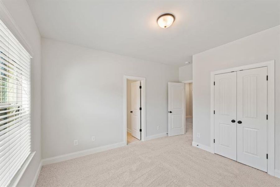 Spacious, unfurnished interior of a new home in Ruby Creek Estates, Atlanta (Image 11). Spacious, unfurnished interior of a new home in Ruby Creek Estates, Atlanta (Image 11).