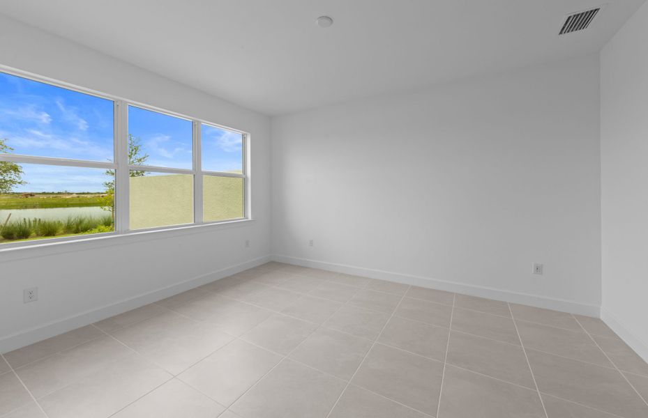 Spacious, unfurnished interior of a new home in TerraWalk at Babcock Ranch, Alva (Image 10).