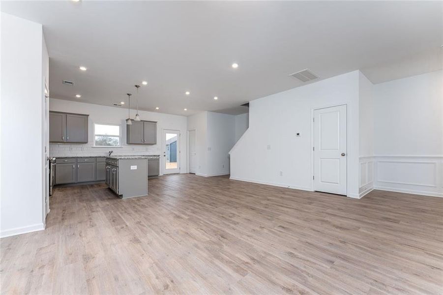 Spacious, unfurnished interior of a new home in Meadowbrook, Cartersville (Image 20). Spacious, unfurnished interior of a new home in Meadowbrook, Cartersville (Image 20).