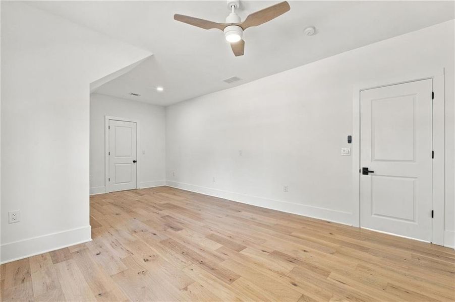 Spacious, unfurnished interior of a new home in , Decatur (Image 43).