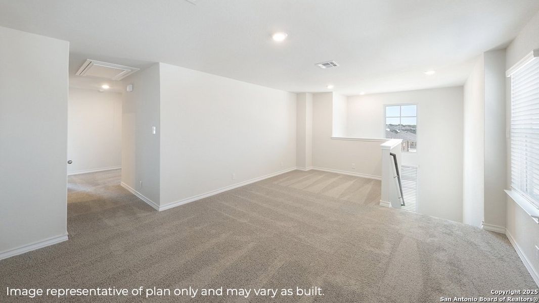 Spacious, unfurnished interior of a new home in Brookstone Creek, San Antonio (Image 16).