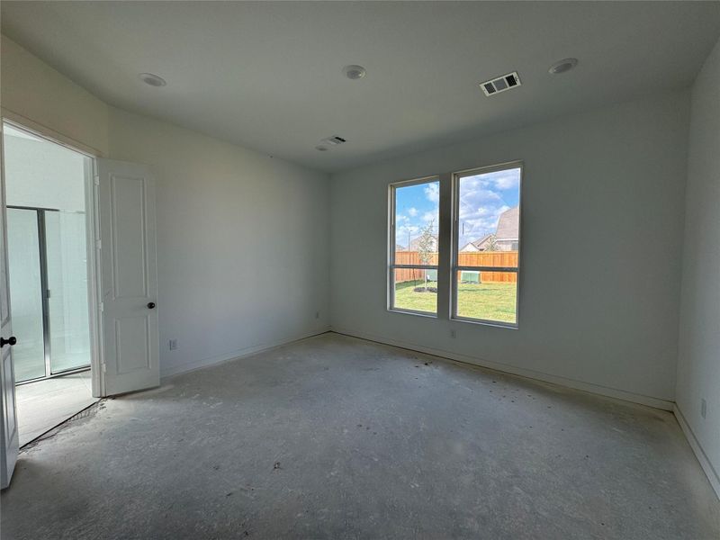 *Not actual home, pictures representative of same floor plan*