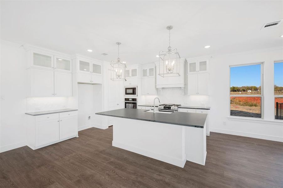 Furnished interior view inside a new home in Heath Golf & Yacht Villas, Heath (Image 11).