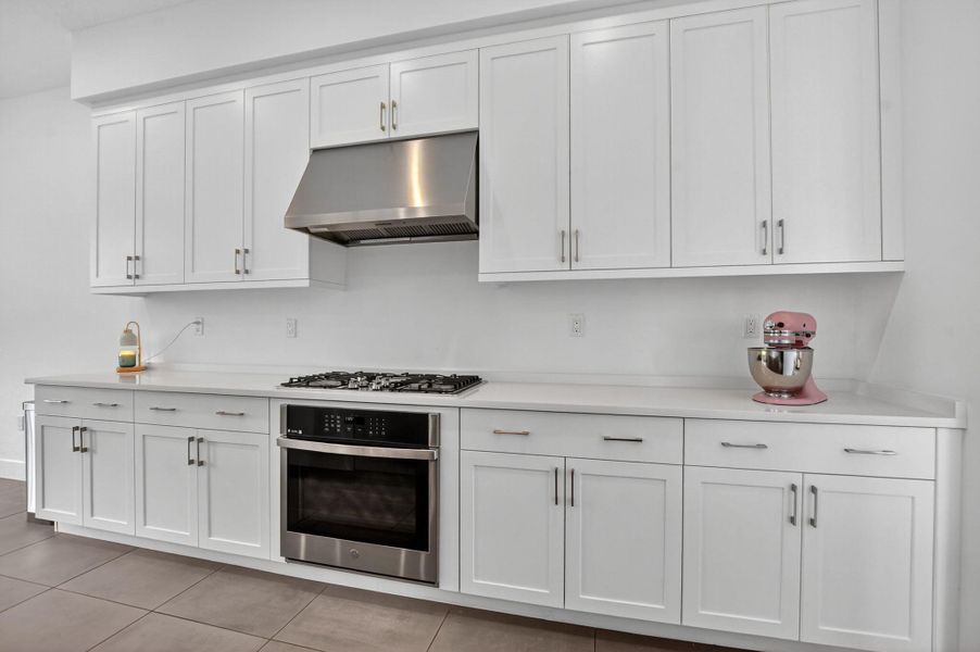 Close-up of interior finishes inside a home in , Boca Raton (Image 20).