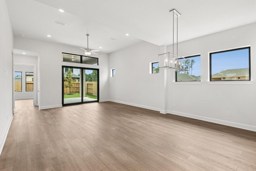 Spacious, unfurnished interior of a new home in ARTAVIA 45' Homesites, Conroe (Image 30).