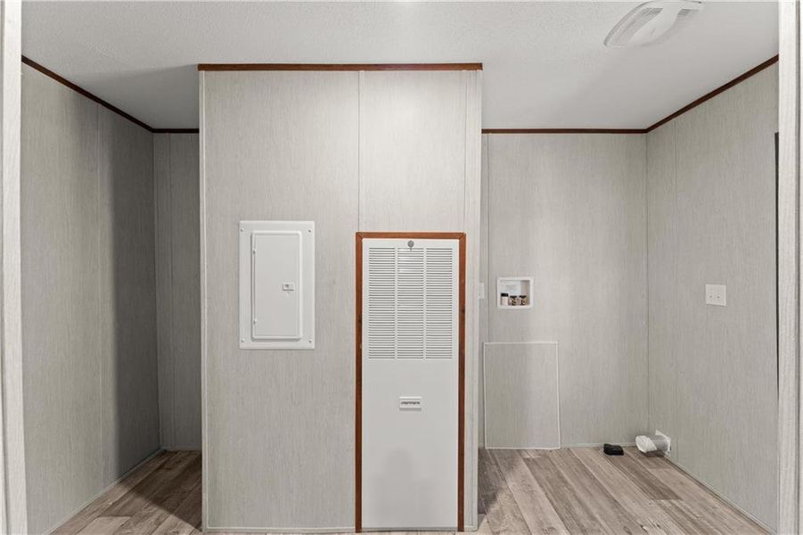 Spacious, unfurnished interior of a new home in , Acworth (Image 16).