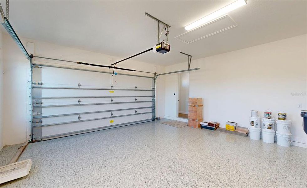 Spacious, unfurnished interior of a new home in Waterset, Apollo Beach (Image 24).