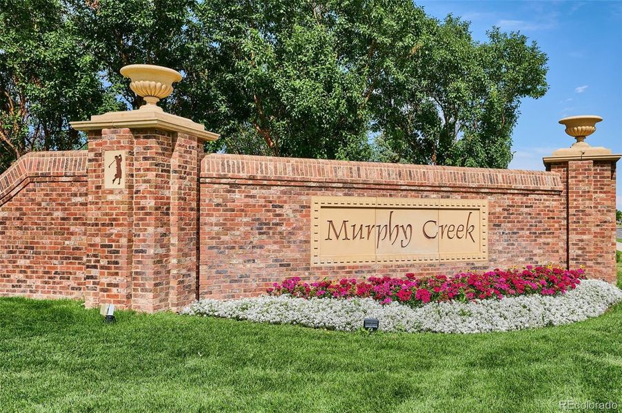 Enjoy Murphy Creek Golf Course nearby