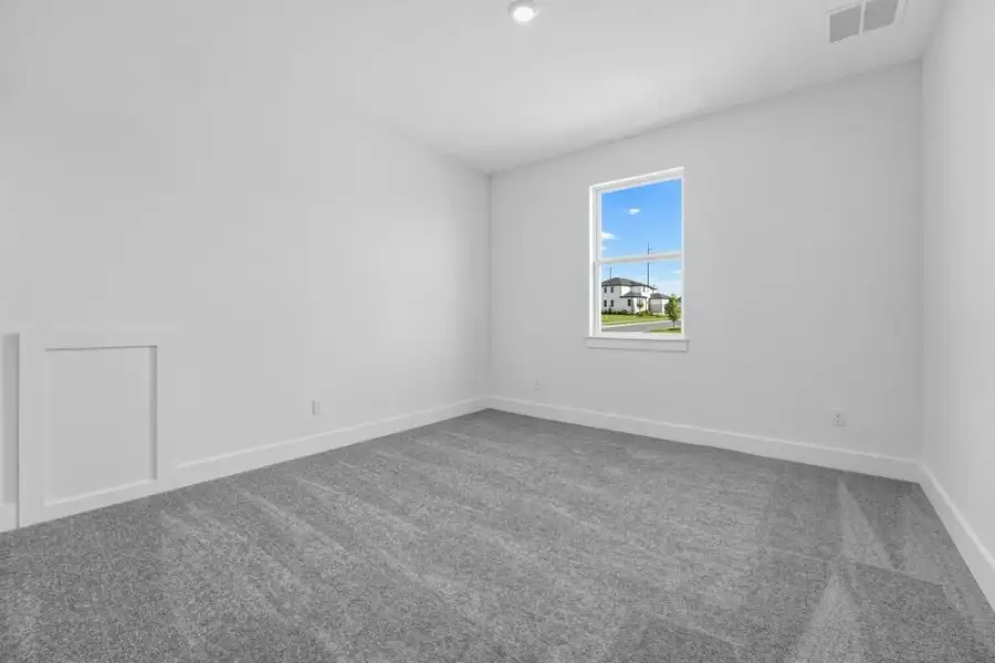Spacious, unfurnished interior of a new home in Travisso, Leander (Image 23).