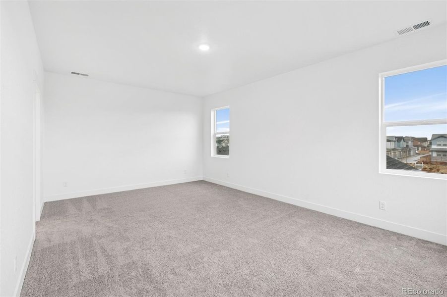 Spacious, unfurnished interior of a new home in Painted Prairie Cottage, Aurora (Image 33). Spacious, unfurnished interior of a new home in Painted Prairie Cottage, Aurora (Image 33).