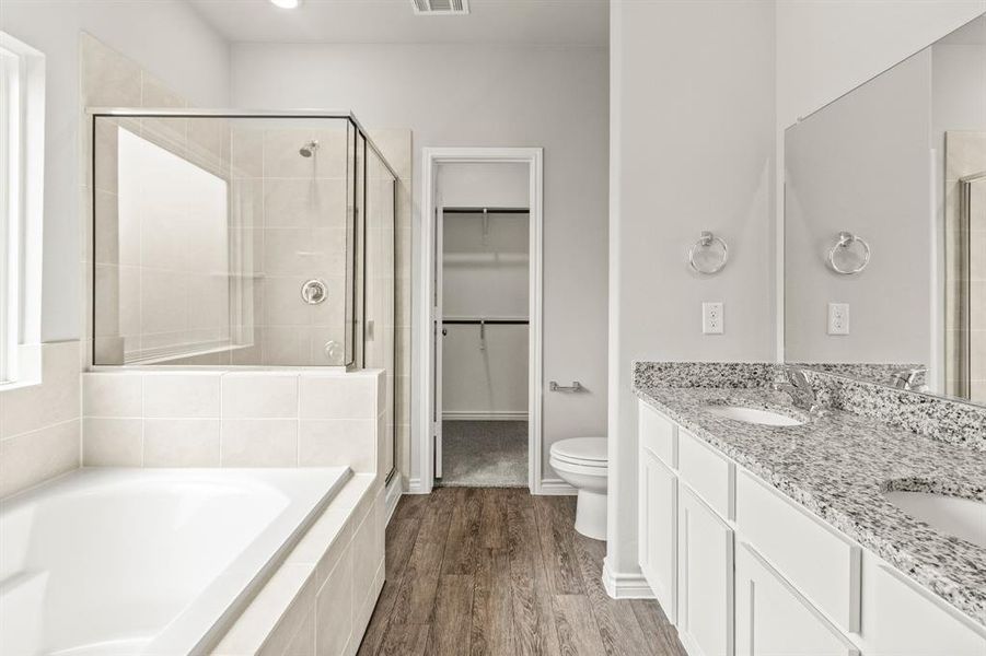 Furnished interior view inside a new home in Deer Creek, Crowley (Image 8).