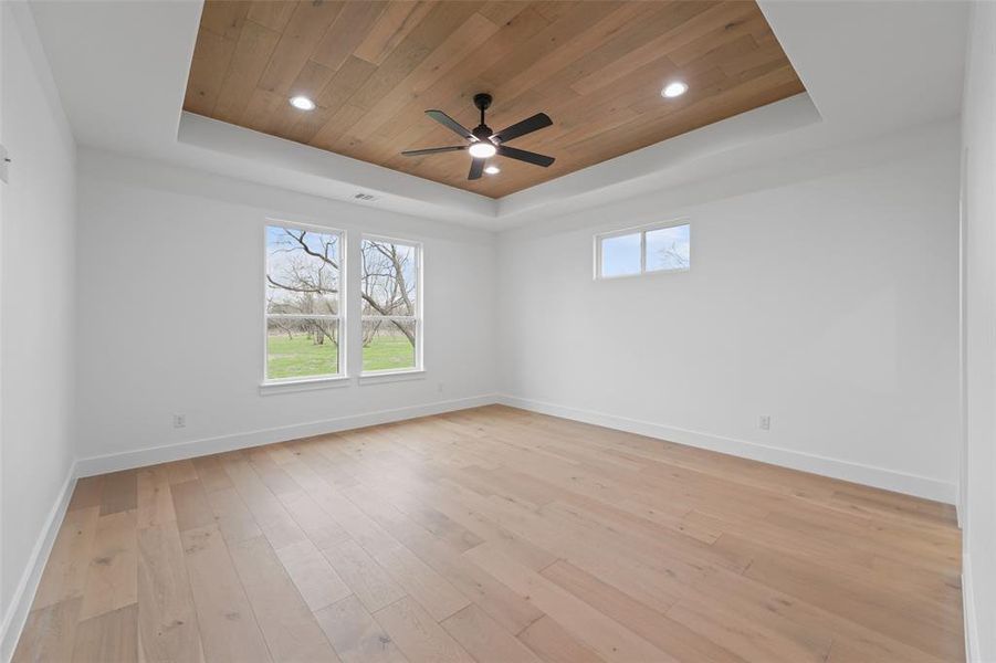 Spacious, unfurnished interior of a new home in , Corsicana (Image 30).