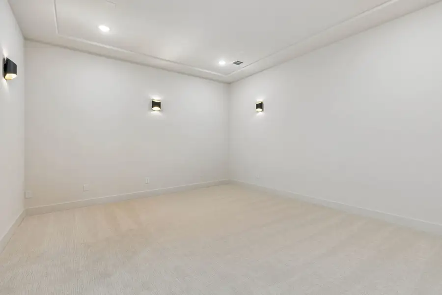 Spacious, unfurnished interior of a new home in StarView, Prosper (Image 46).