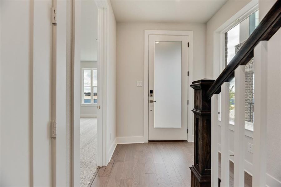 Spacious, unfurnished interior of a new home in Collin Creek, Plano (Image 13). Spacious, unfurnished interior of a new home in Collin Creek, Plano (Image 13).
