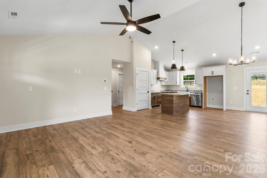 Spacious, unfurnished interior of a new home in , Lincolnton (Image 14).