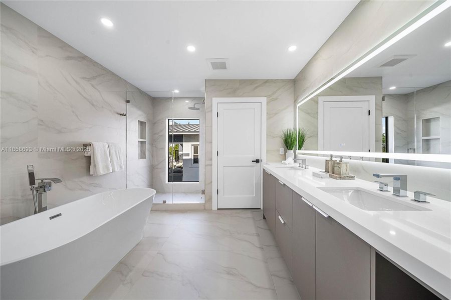 Furnished interior view inside a new home in , Pompano Beach (Image 17). Furnished interior view inside a new home in , Pompano Beach (Image 17).