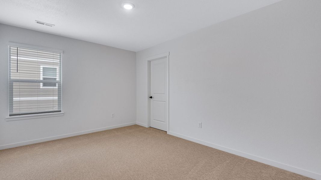 Representative unfurnished interior of a home built from the Bridgeport by D.R. Horton in Hansen Farm, Fort Collins (Image 27).